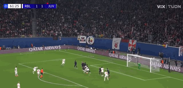 1727905620819089435.gif 任意球.gif