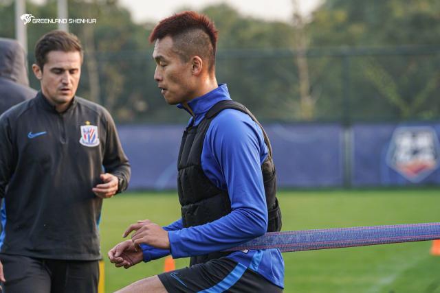 球天下体育平台-亚冠冠军主帅力邀金信煜下南洋 提供20亿韩元年薪